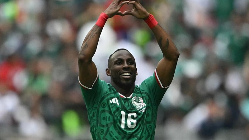 Mexico brush past ill-disciplined South Africa to launch World Cup party
