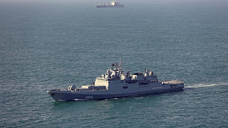 Russian warship fires warning shots at UK-flagged yacht in the English Channel