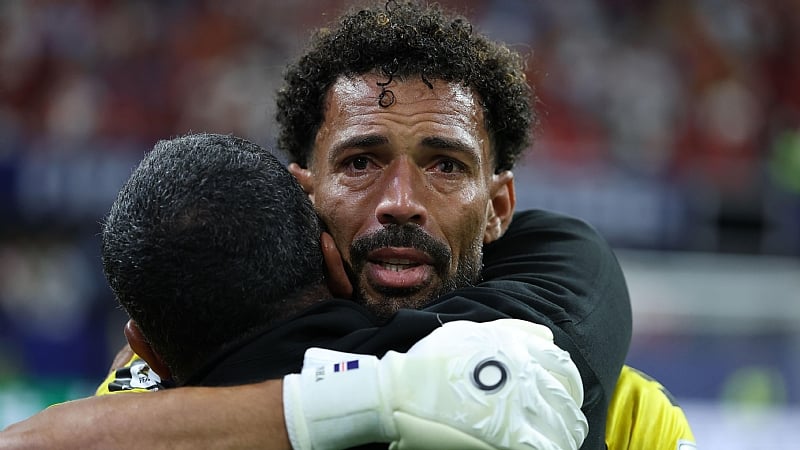 World Cup: Cape Verde goalkeeper set to be reunited with his mum