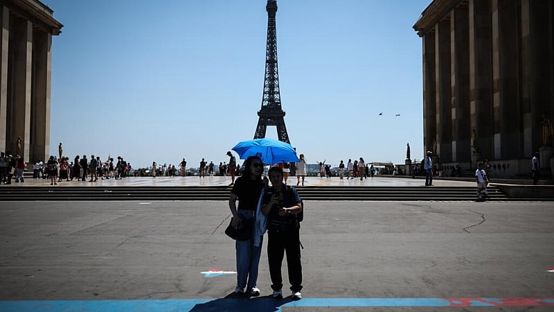 French schools, trains disrupted by second deadly spring heatwave