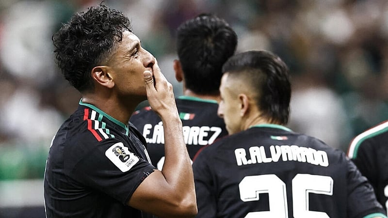 Mexico claims spot in World Cup last-32 to set up last day s...