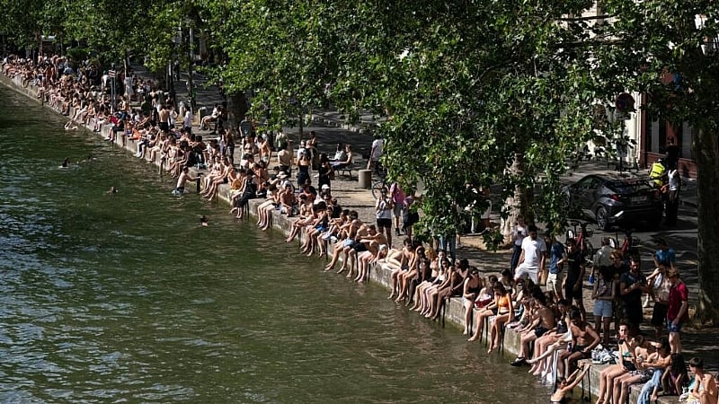 France's scorching weekend heat leads to elderly deaths, spate of drowings