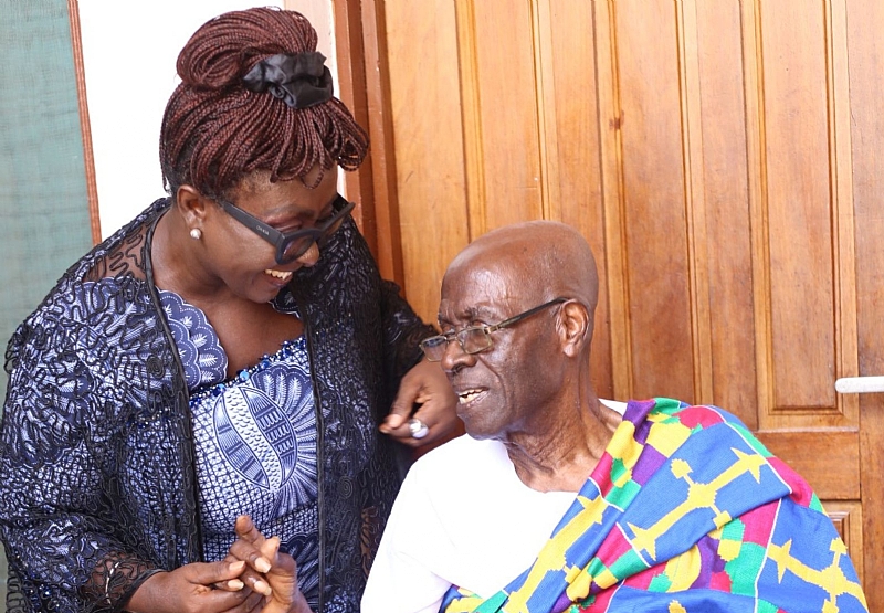 tourism-minister-visits-music-legend-agya-koo-nimo-reaffirms