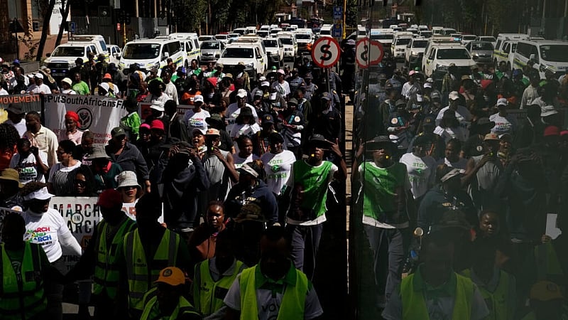 South Africa unrest grows as migrants become ‘scapegoats’