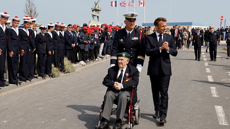 Macron hails next generation of Kieffer commando during D-Day commemorations - Vimarsana News