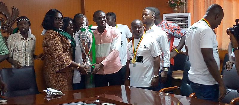 Bofoakwa Tano presents championship cup to Regional Minister after promotion to Ghana Premier League - Vimarsana News