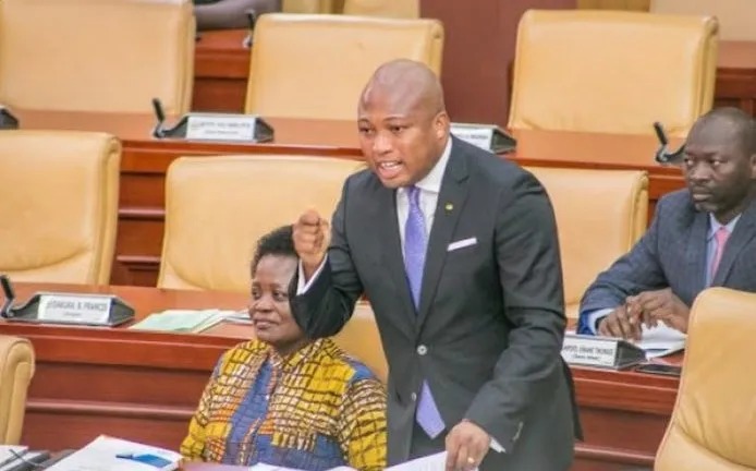 Bawumia's promise to replace textbooks with laptops has created a crisis for gov't – Ablakwa - Vimarsana News