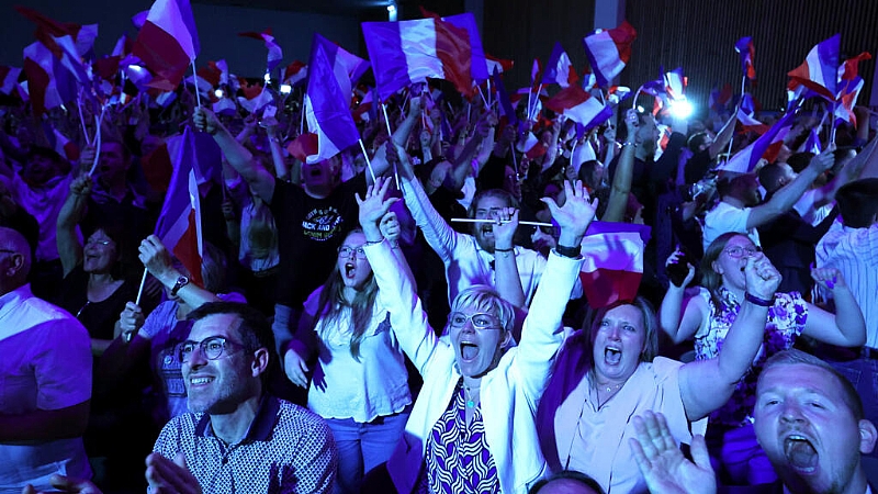Horse-trading begins after France's far right wins first round of snap ...