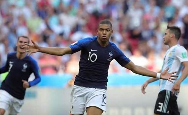 Real Madrid Deny Having Mbappe Deal With Psg