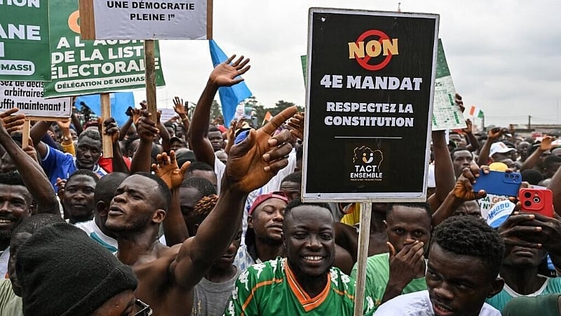 Thousands in the Côte d'Ivoire protest the exclusion of opposition leaders from election