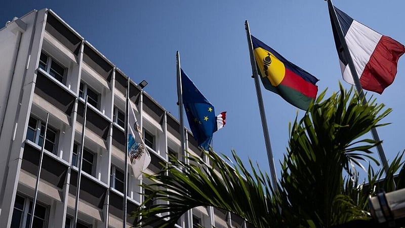Valls heads to New Caledonia in wake of collapse of independence deal