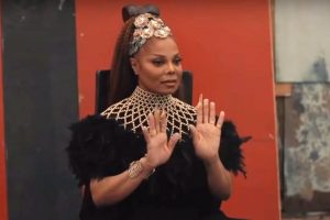 Video: Janet Jackson Rocks Necklace Designed By Ghanaian