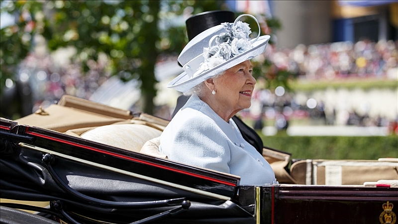 How Queen Elizabeth II's Controversial Trip to Ghana Changed the