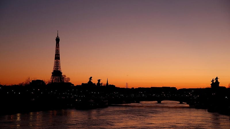 City of Light' Paris flicks dimmer switch to save on energy costs