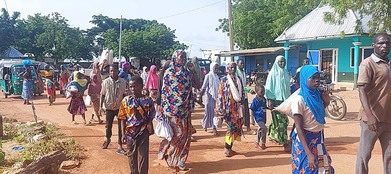 Over two hundred asylum seekers invade Zebilla township