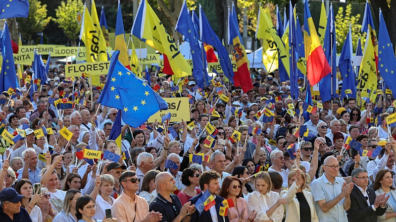 Moldova will keep pro-EU course despite Russian threat, Popescu tells RFI