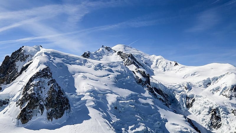 Eye on France: Mountains, molehills - and rowing machines on Mount Blanc