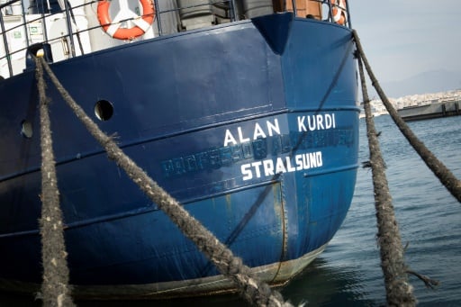 Migrant rescue ship 'threatened' by Libya militants: NGO
