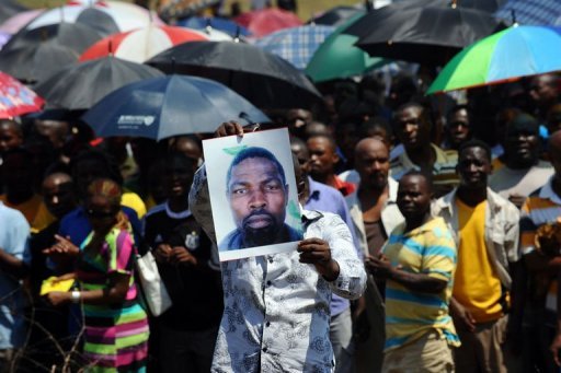 South African miners to lay murder charges against police