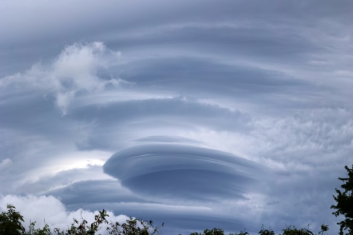 Parosal Storm Reunion Island on highest alert as major storm hits