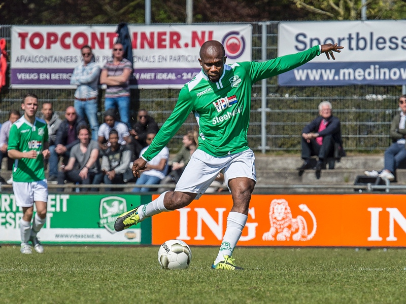 Former Ghana international Mathew Amoah scores four times for VV Baronie