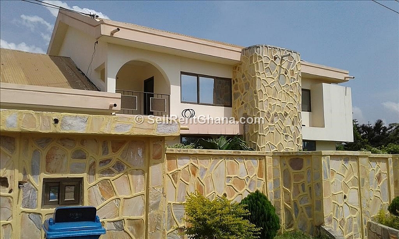 6 Bedroom House 2 Bq For Rent In Sakumono