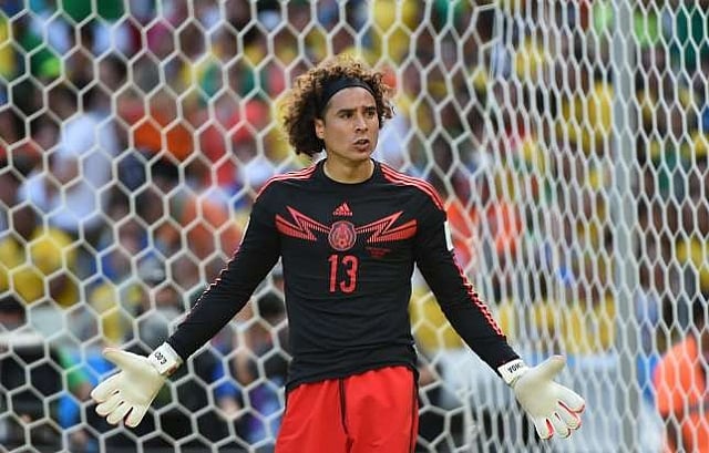 La Liga Side Malaga Side Mexico Goalkeeper Guillermo Ochoa On A Free 