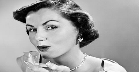 18 ways to flirt without being slutty