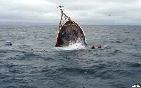 8 missing after fishing boat sinks in Elmina