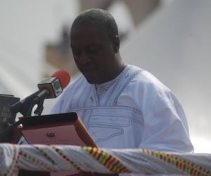 Mahama and the Girls of Sawoubea High School