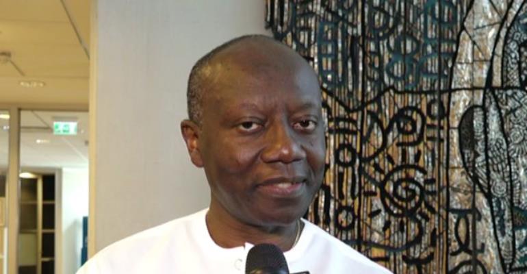 Finance Minister: Gov't Revisiting Plans To Lock In Oil Prices