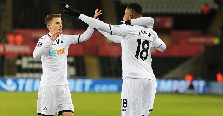 Carlos Carvalhal Hopes Jordan Ayew Makes An Impact Against Everton