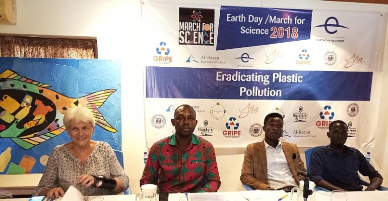 Group Marks Earth Day March for Science to Tackle Plastic Pollution