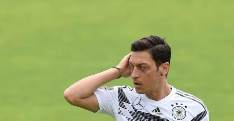 Ozil to miss Germany last friendly due to injury