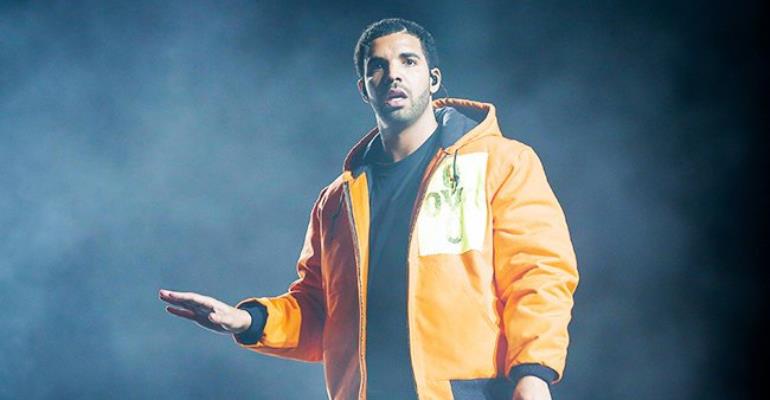 Rapper Drake Hits 10 billion streams on Apple Music 