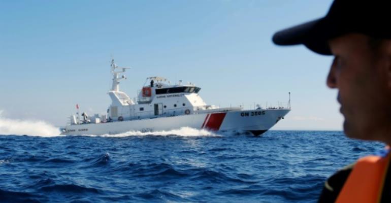 Tunisian coastguard tackles high-speed smugglers