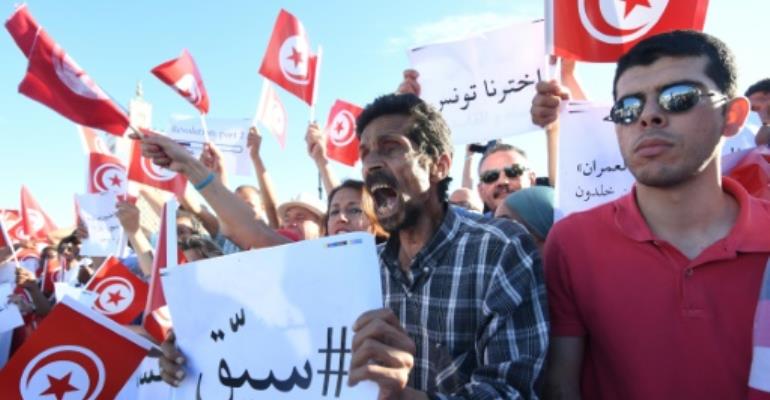 Tunisia PM warns no one safe in anti-graft \'war\'