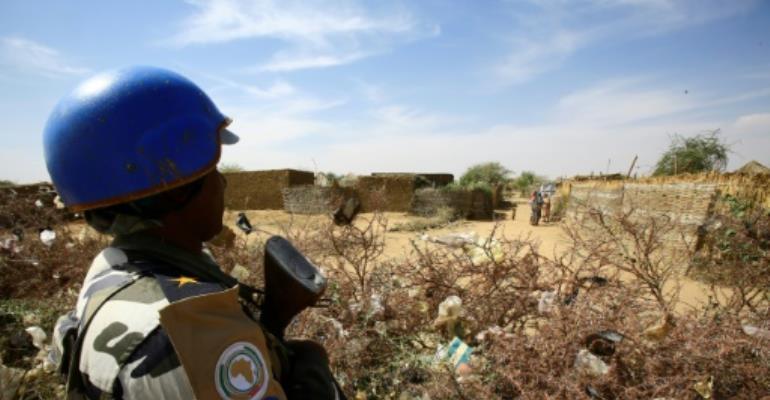 UN agrees to draw down Darfur peacekeeping force