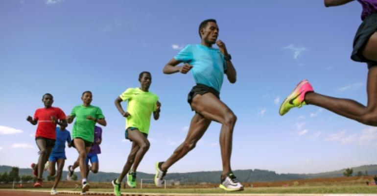 Marathon runners target two-hour barrier