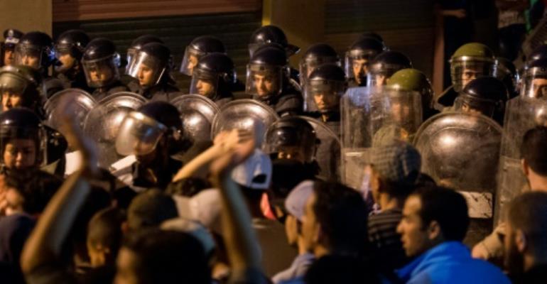Police start to withdraw from restive Morocco cities