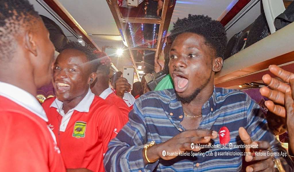 VIDEO: Watch As Kuami Eugene Join Kotoko Players To Celebrate ...