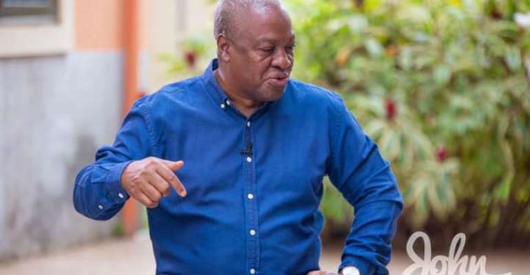 Mahama Is A ‘Legend, He Brought Dubai To Ghana – Gomoa Nyanyano Chief