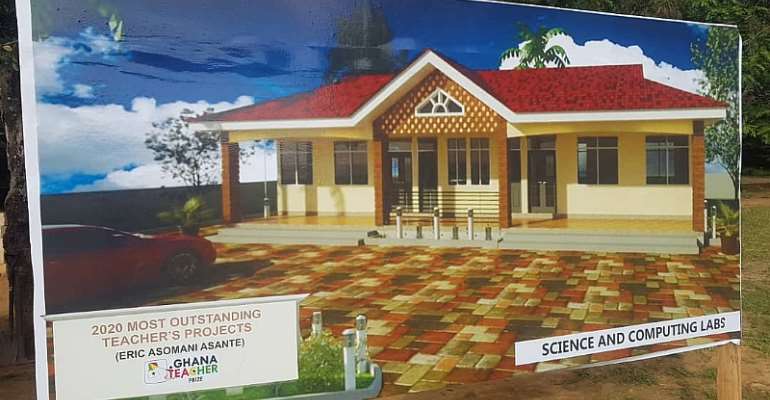 E/R: 2020 Best Teacher Donates Ghc10,000 Towards Construction Of Science And ICT Lab At Akoasi