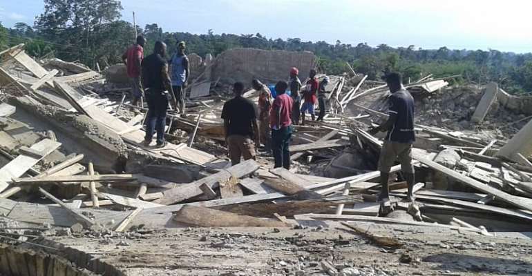 E/R: Church Members Trapped Under Collapse Building At Akyem Batabi
