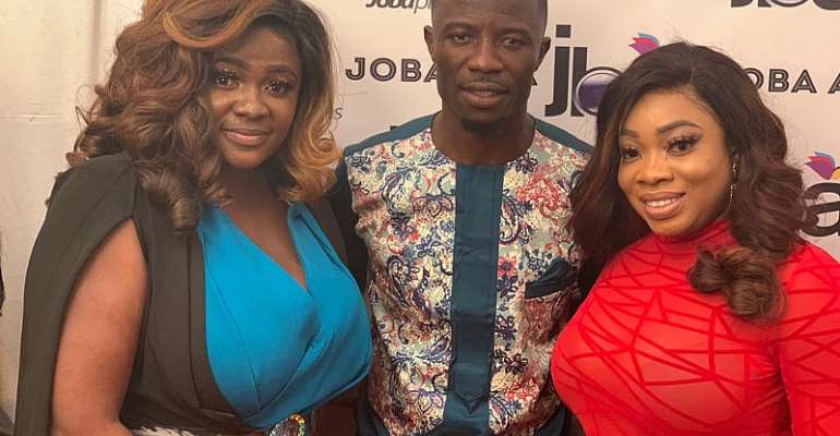 Hundreds Storm Pak Banquet Hall (USA)For Tracey Boakye’s Movie Premiere