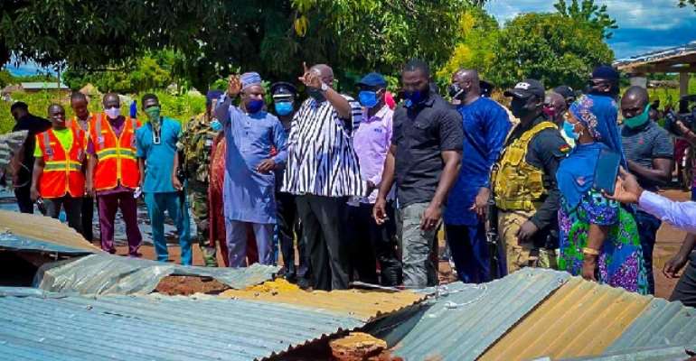 Bawumia Suspends Accra Tour To Donate Relief Items To Mamprusi Flood Victims