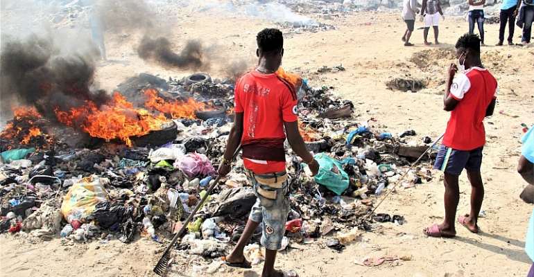 Clean Greater Accra Campaign – Youth Network cleans Glife Beach