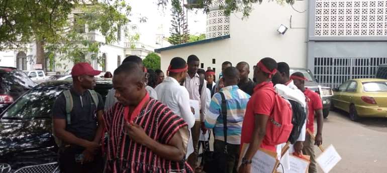 Post Us Before We Can Go Home – Unemployed physician assistants protest