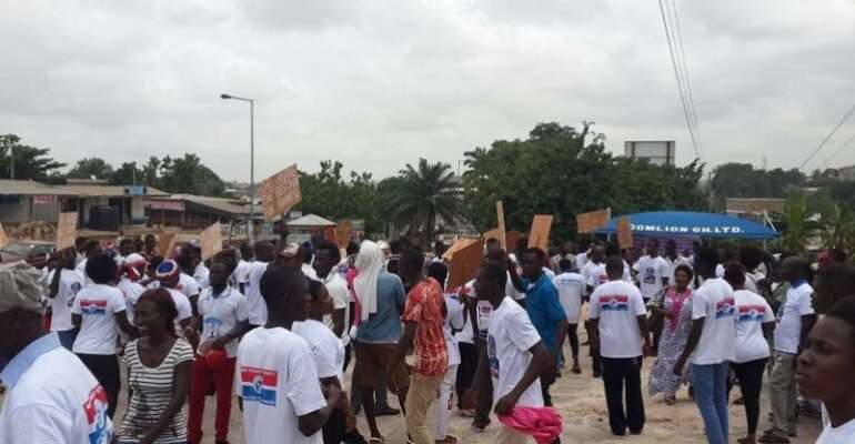 Irate NPP Supporters Lock Up ECG Office Over ‘Dumsor’ At Bawumia Event