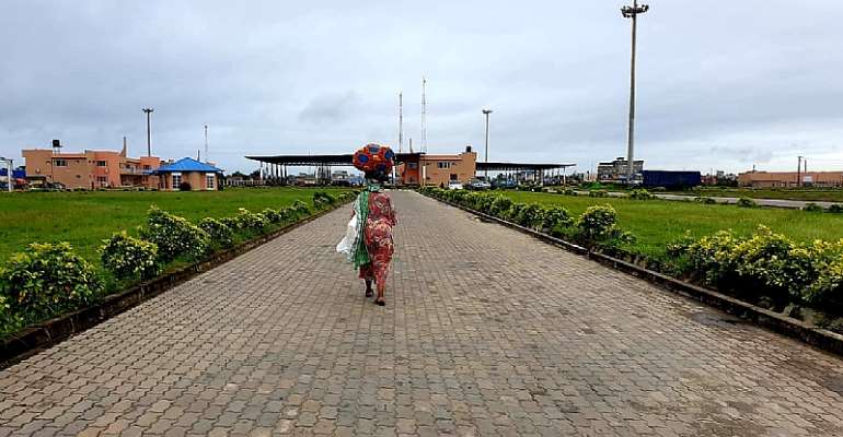 Photograph taken by Gerald Masila at the Seme-Krake border on 23rd October 2019